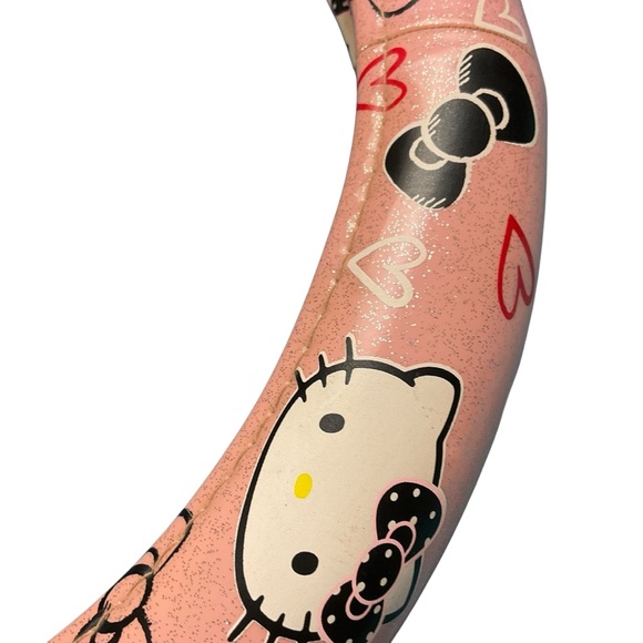 HELLO KITTY Cute Pink Steering Wheel Cover - Picture 3 of 4